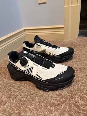 NWT Fuga Kailas EX 3 BOA Trail Running Shoes Men's US 7.5, White & Black